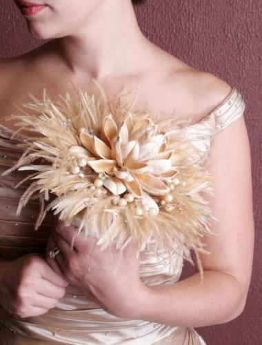 some great alternatives or additions to the traditional bridal bouquet